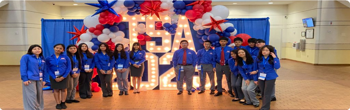 The Bowie TSA chapter gathers at a past conference.